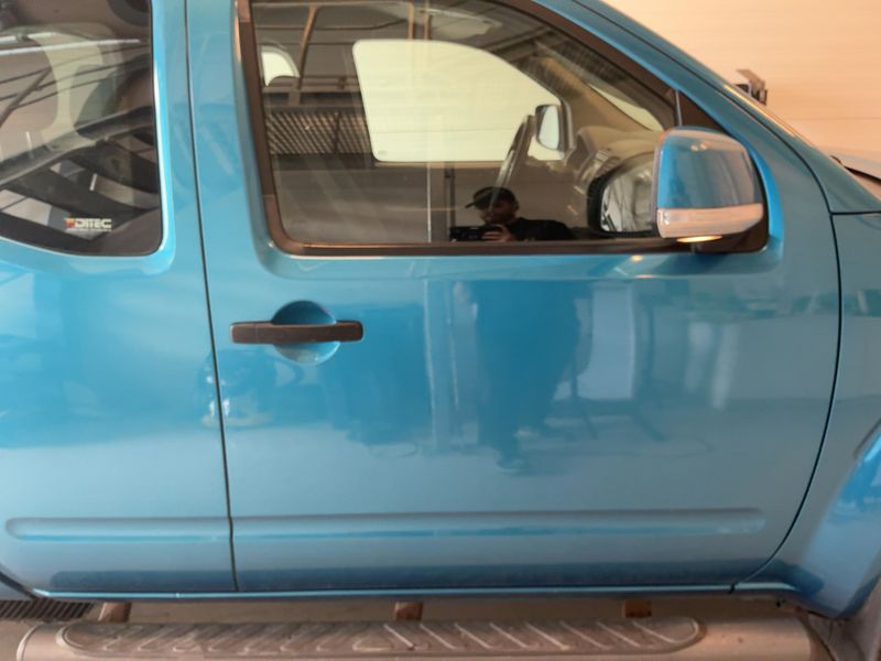 Nissan Navara Pick-up 2.5 dCi King Cab SE 4x4 — zdjęcie 7