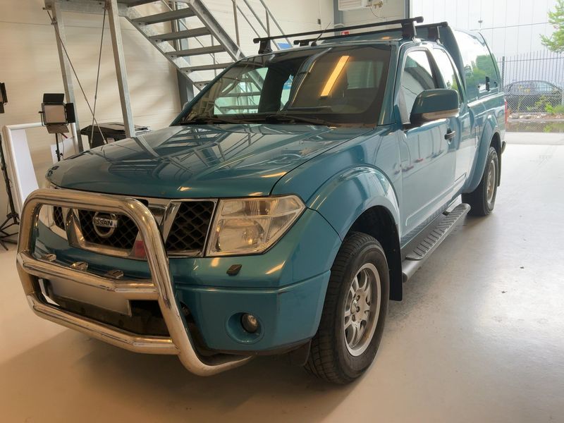 Nissan Navara Pick-up 2.5 dCi King Cab SE 4x4