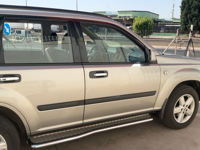 Nissan X-Trail 2.2 dCi Comfort — zdjęcie 7