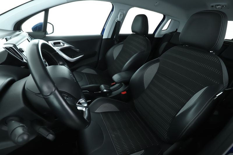 Peugeot 2008 1.2 PureTech Allure 2019 – снимка 16