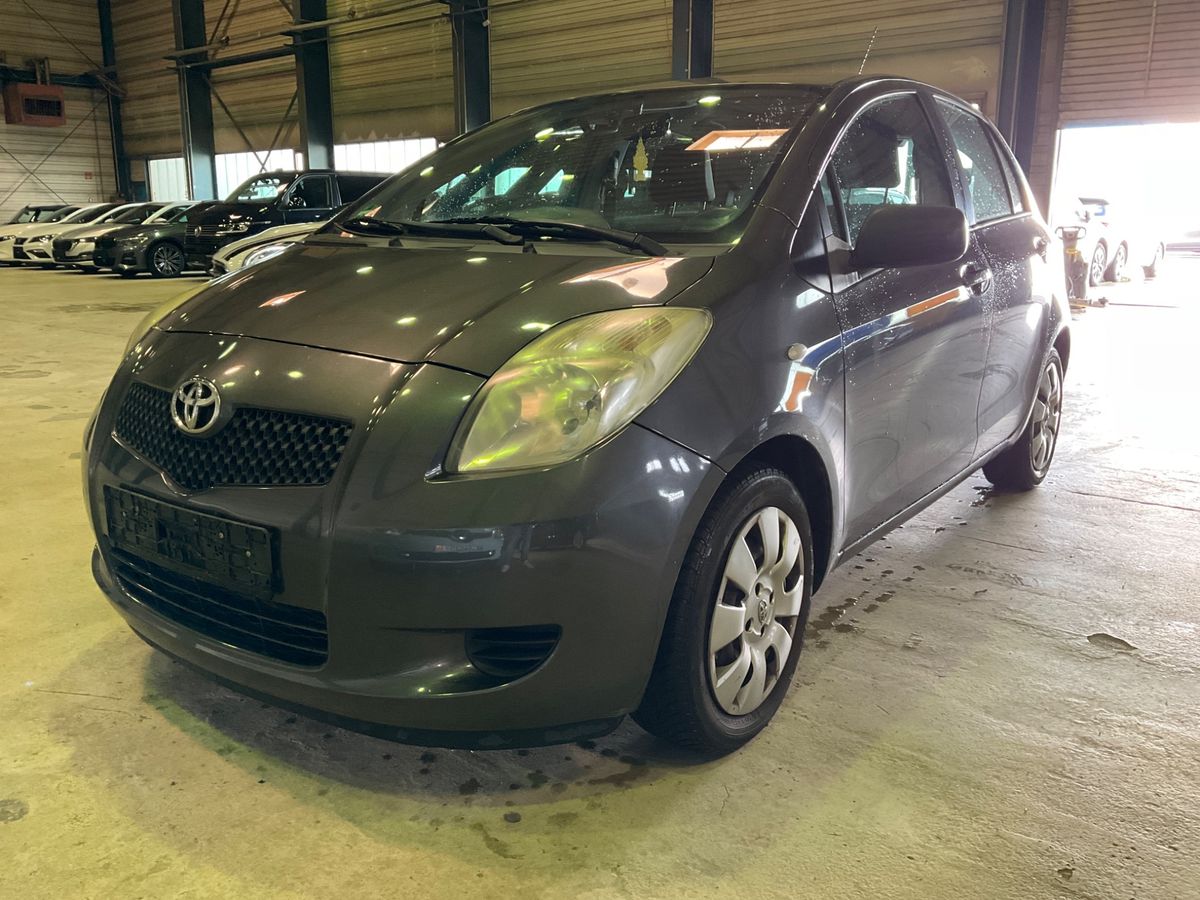 Toyota Yaris 1.3 VVT-i Sol