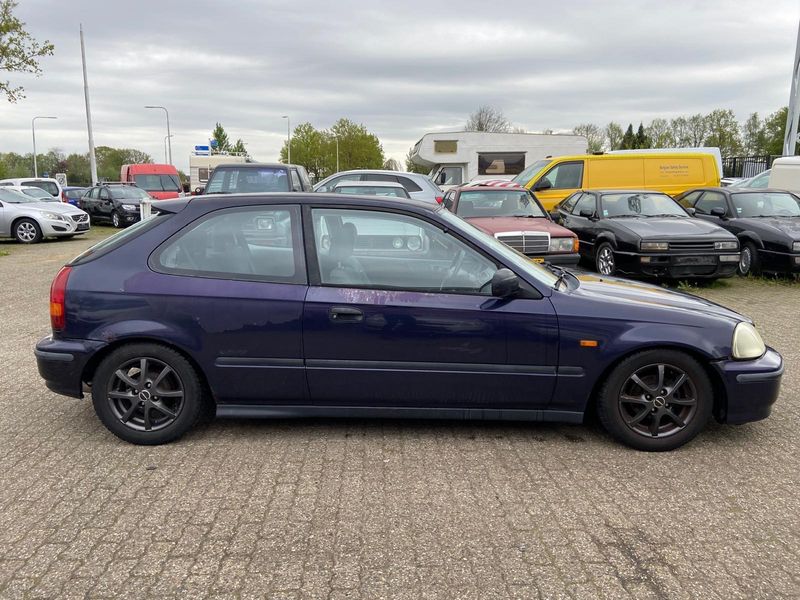 Honda Civic 1.4 LS 3 — zdjęcie 24