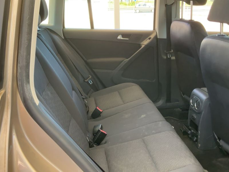 Volkswagen Tiguan 2.0 TDI T1 BlueMotion Tech — zdjęcie 14