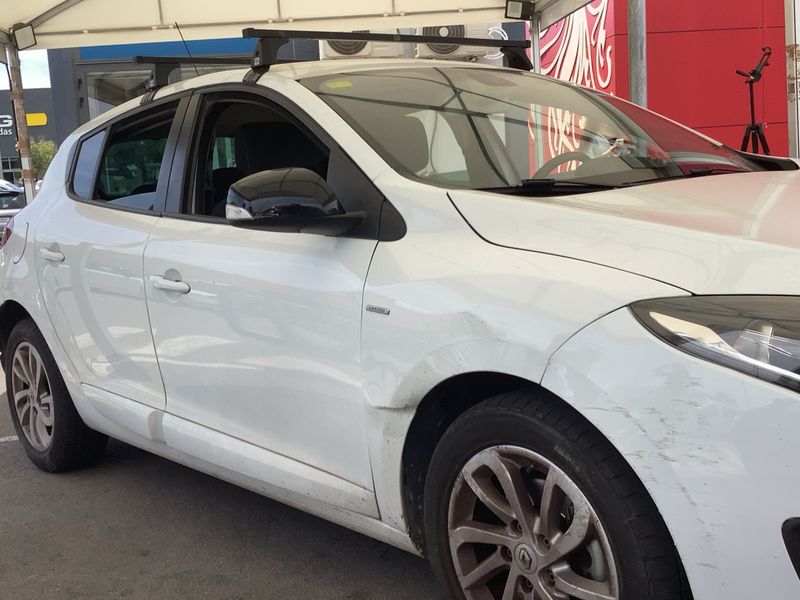 Renault Megane 1.5 dCi Limited — zdjęcie 8