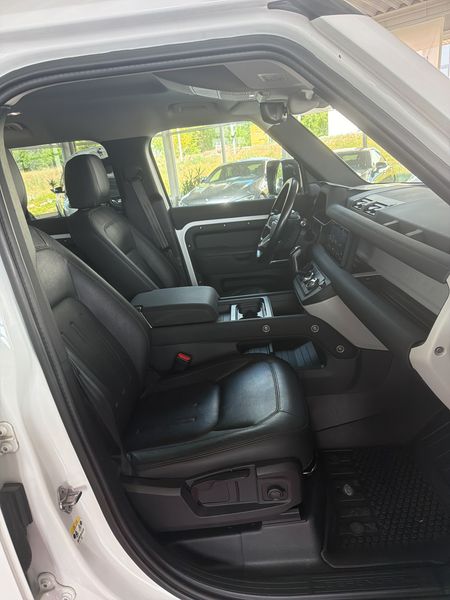 Land Rover Defender D250 Mild-Hybrid 110 S — zdjęcie 10