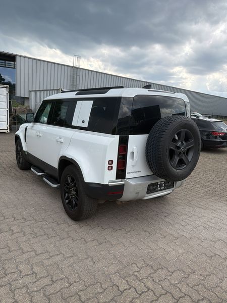 Land Rover Defender D250 Mild-Hybrid 110 S — zdjęcie 3