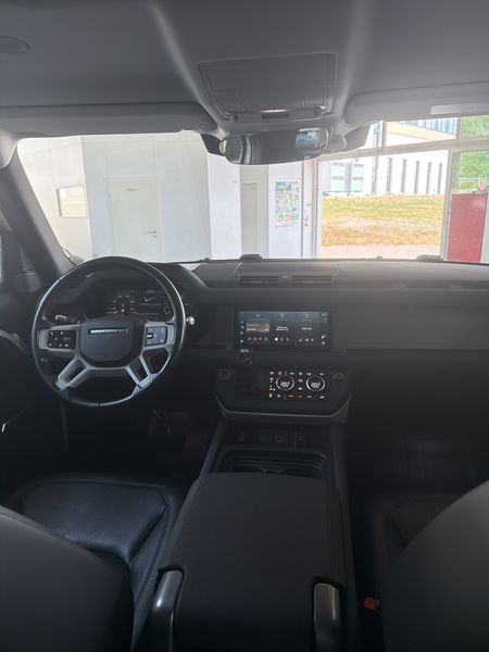 Land Rover Defender D250 Mild-Hybrid 110 S — zdjęcie 11