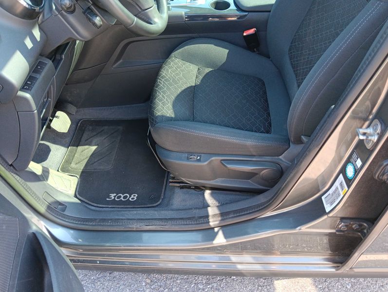 Peugeot 3008 1.6 e-HDi Professional Line 2014 – снимка 18