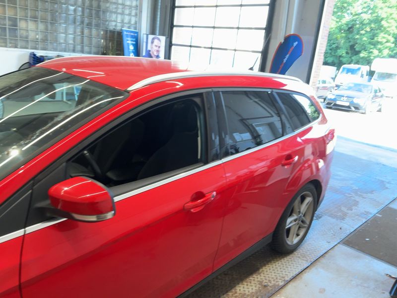 Ford Focus 2.0 TDCi Titanium — zdjęcie 4