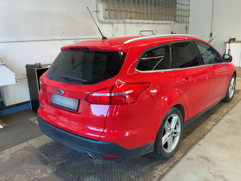 Ford Focus 2.0 TDCi Titanium — zdjęcie 6