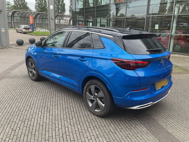 Opel Grandland X 1.6 Plug-in Hybrid Business Elegance — zdjęcie 3