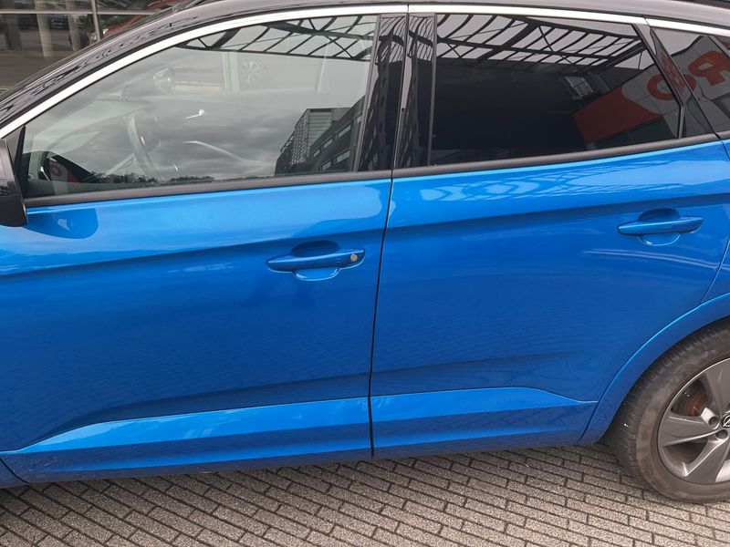 Opel Grandland X 1.6 Plug-in Hybrid Business Elegance — zdjęcie 4