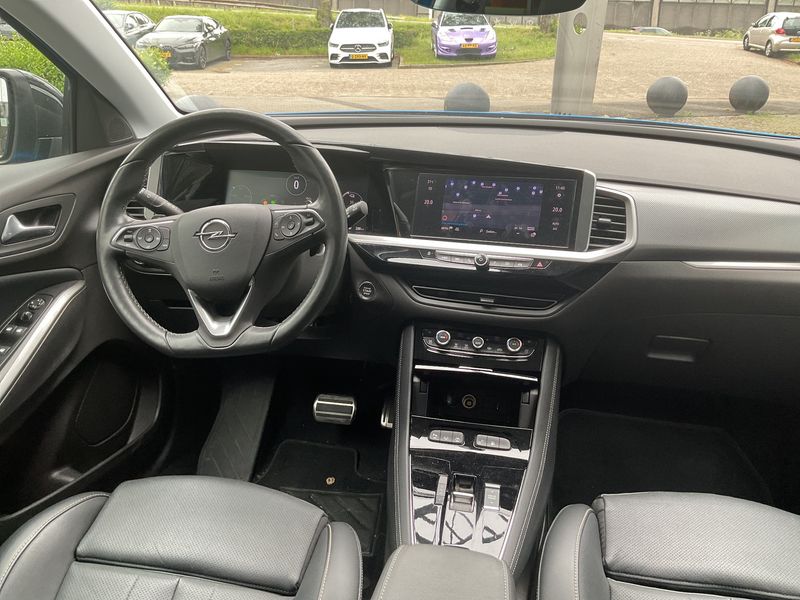 Opel Grandland X 1.6 Plug-in Hybrid Business Elegance — zdjęcie 12