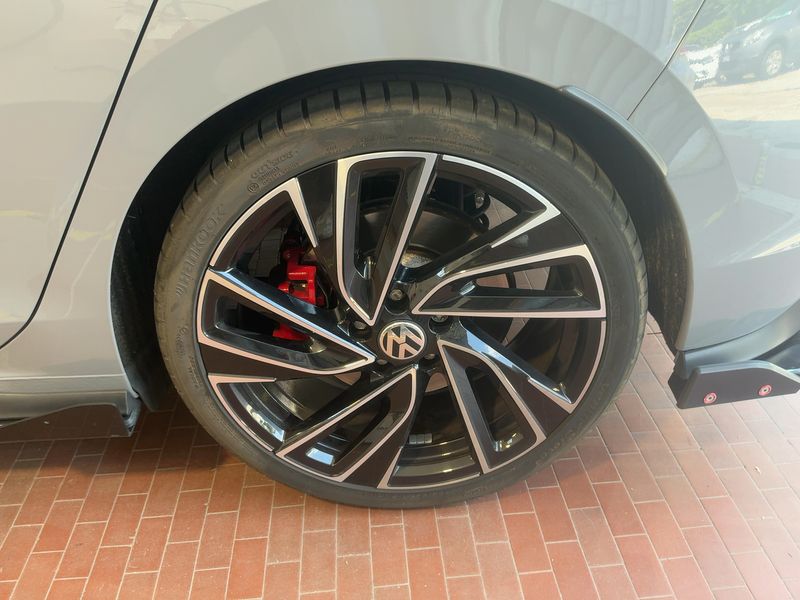 Volkswagen Golf VIII 2.0 TSI GTI Clubsport 2021 – снимка 5