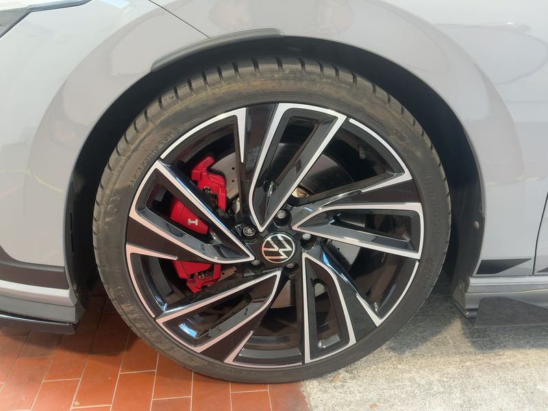 Volkswagen Golf VIII 2.0 TSI GTI Clubsport 2021 – снимка 3