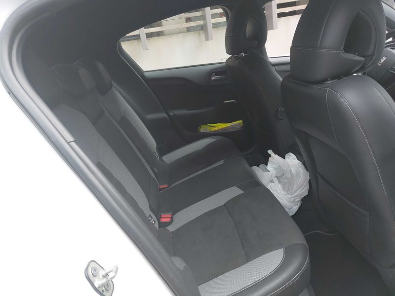 DS Automobiles DS4 1.6 THP SoChic — zdjęcie 14