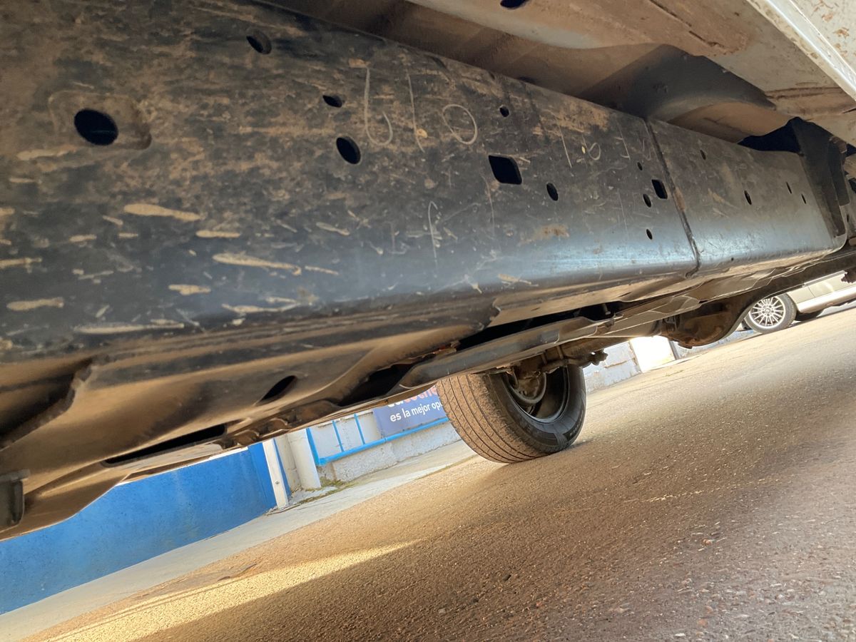 Isuzu D-MAX 2023 — photo 36