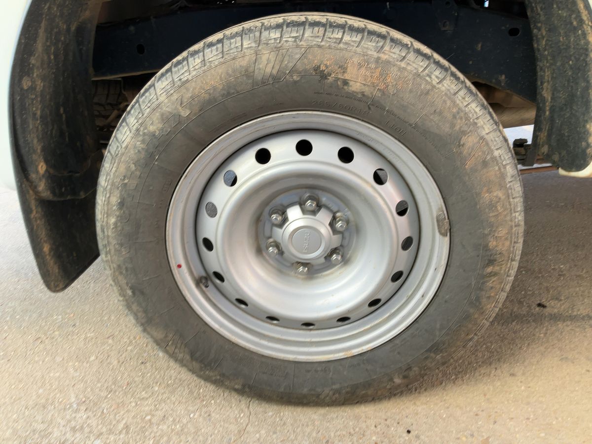 Isuzu D-MAX 2023 — photo 10