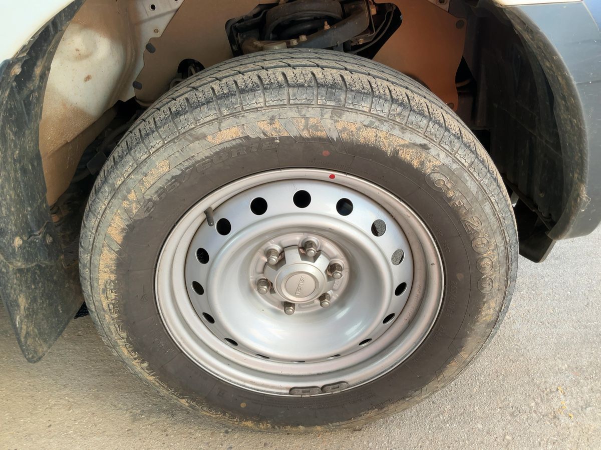 Isuzu D-MAX 2023 — photo 12