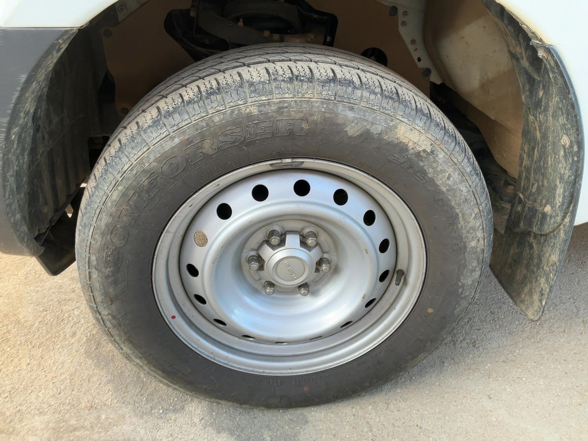 Isuzu D-MAX 2023 — photo 4