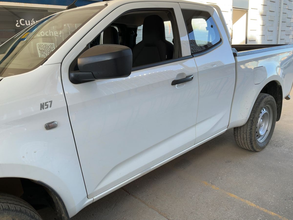 Isuzu D-MAX 2023 — photo 5