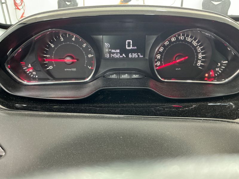 Peugeot 208 1.4 VTi Active 2012 – снимка 4