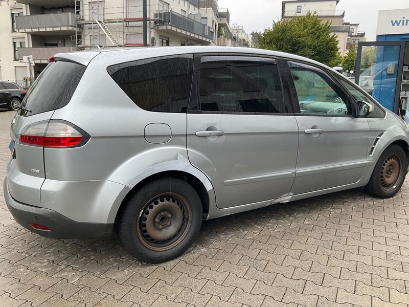 Ford S-Max 2.0 TDCi Titanium — zdjęcie 2