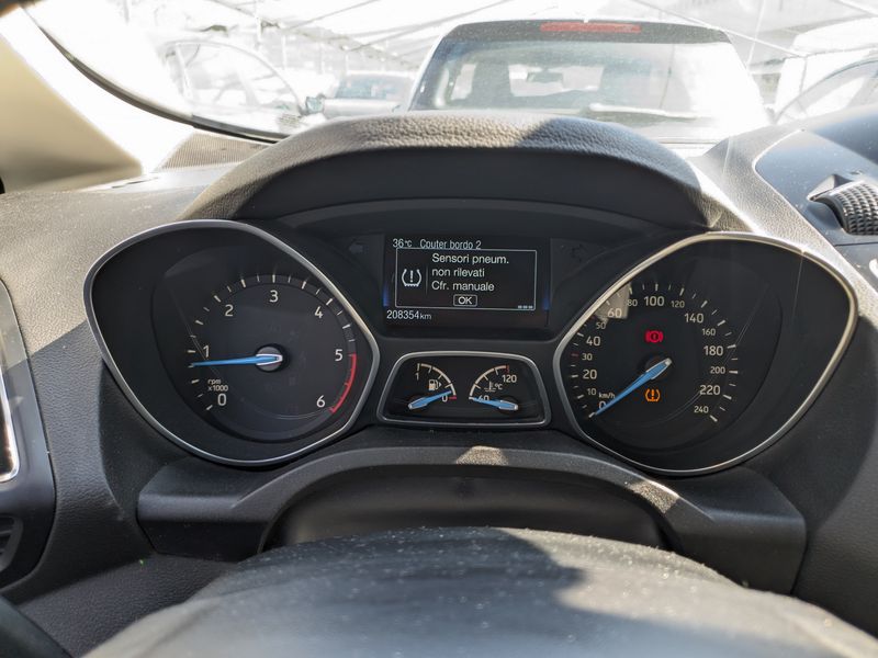 Ford C-Max 1.5 TDCi Titanium — zdjęcie 12