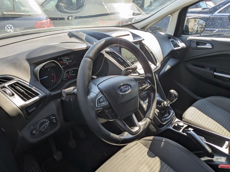 Ford C-Max 1.5 TDCi Titanium — zdjęcie 11