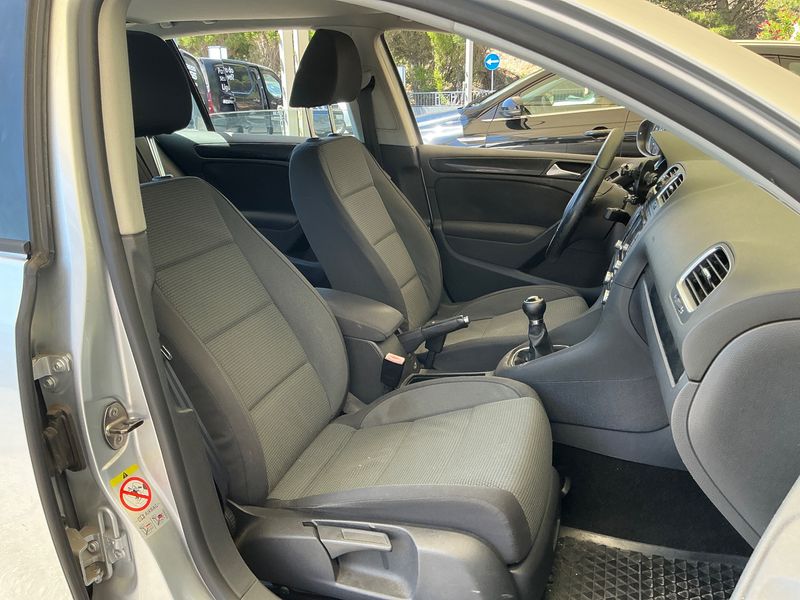 Volkswagen Golf VI 1.6 TDI Comfortline 2010 – снимка 16