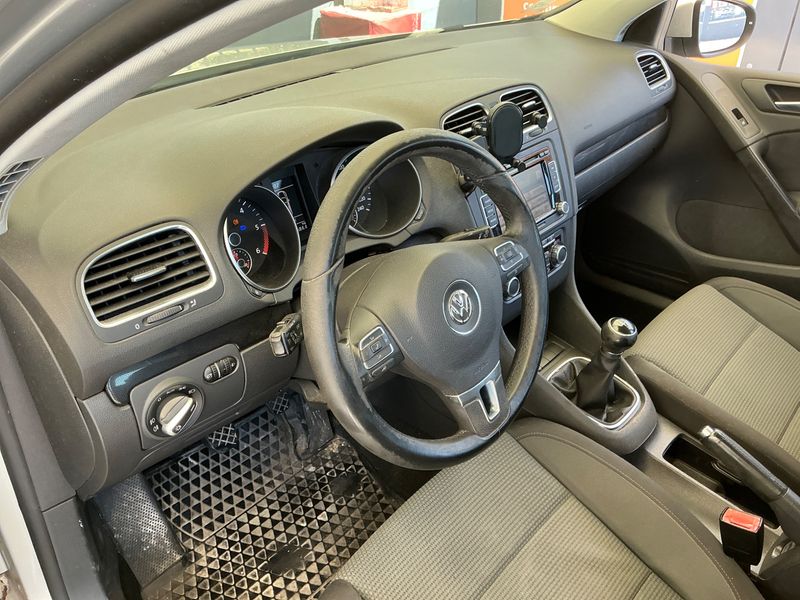 Volkswagen Golf VI 1.6 TDI Comfortline 2010 – снимка 25