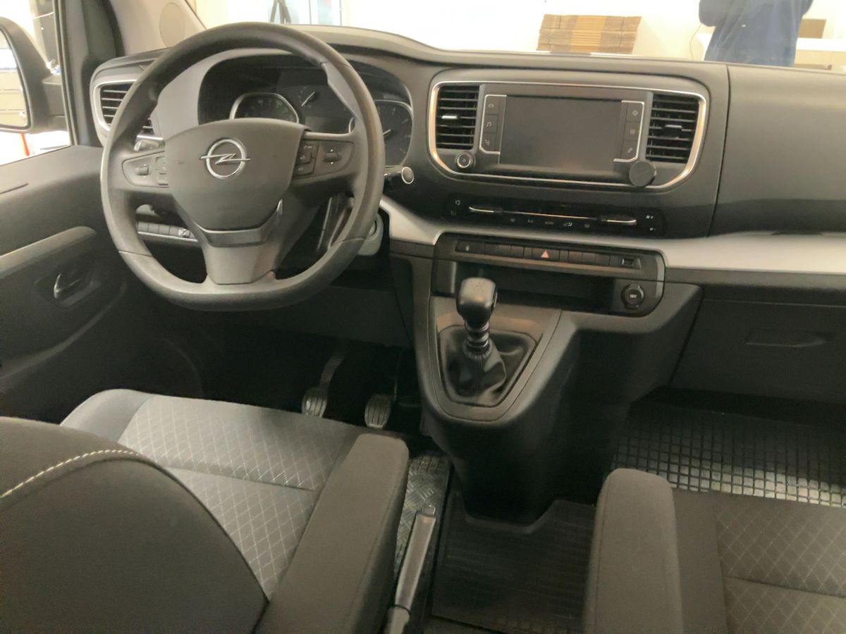 Opel Zafira 2021 — photo 18