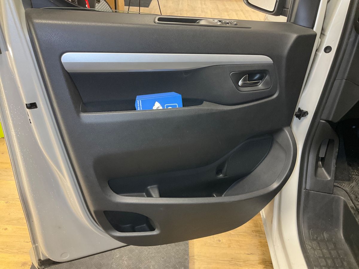 Opel Zafira 2021 — photo 24
