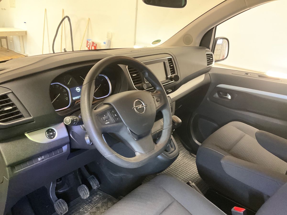Opel Zafira 2021 — photo 26