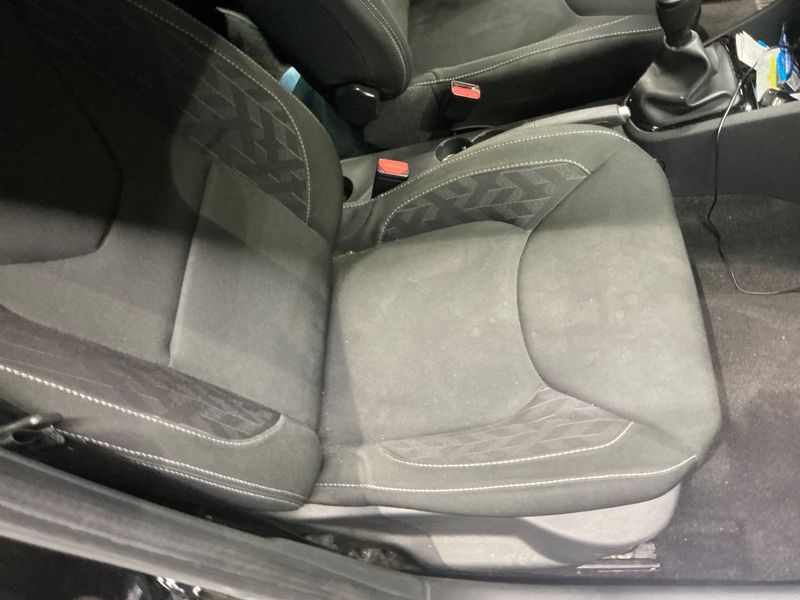 Renault Clio 0.9 TCe Limited 2019 – снимка 25