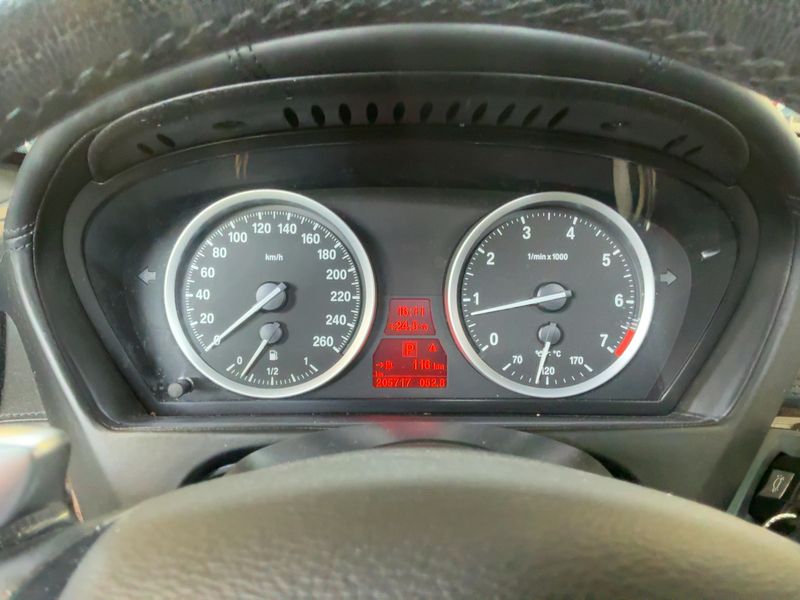 BMW X6 xDrive 50i — zdjęcie 13