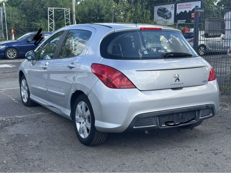 Peugeot 308 1.6 Active — zdjęcie 18