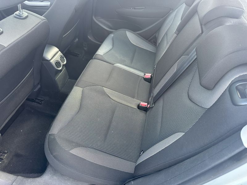 Peugeot 308 1.6 Active — zdjęcie 12