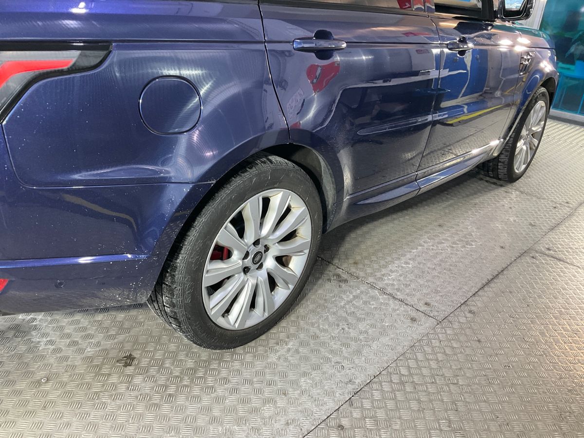 Land Rover 2019 — photo 26