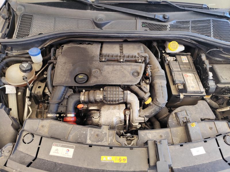 Citroen C4 Cactus 1.6 Blue-HDi Business Class — zdjęcie 8