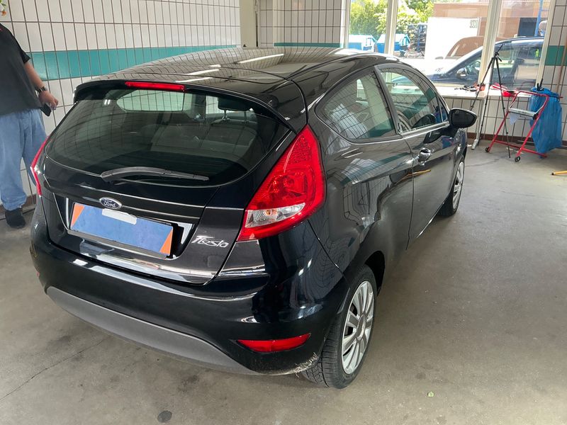 Ford Fiesta 1.25 Champions Edition — zdjęcie 2