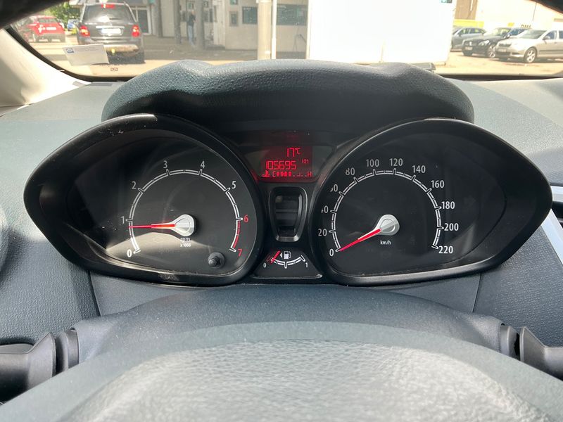Ford Fiesta 1.25 Champions Edition — zdjęcie 4