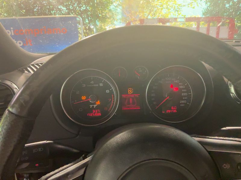 Audi TT 2.0 TFSI Coupe — zdjęcie 13