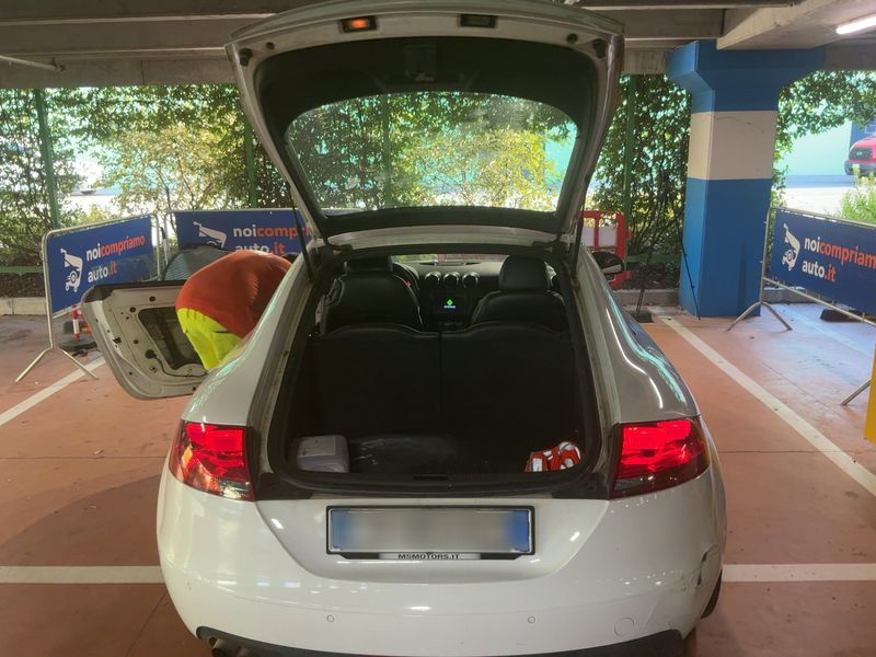 Audi TT 2.0 TFSI Coupe — zdjęcie 10