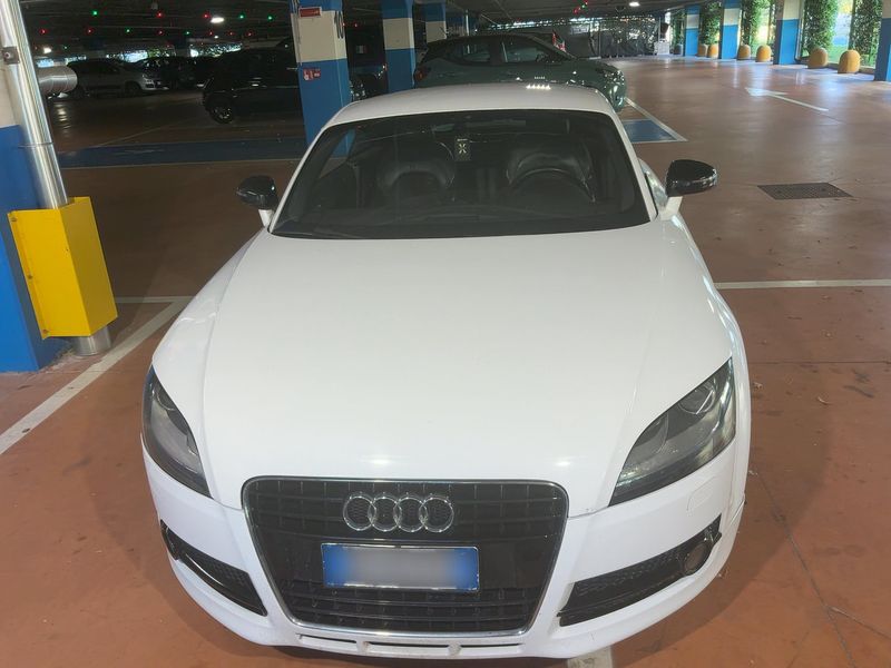 Audi TT 2.0 TFSI Coupe — zdjęcie 9