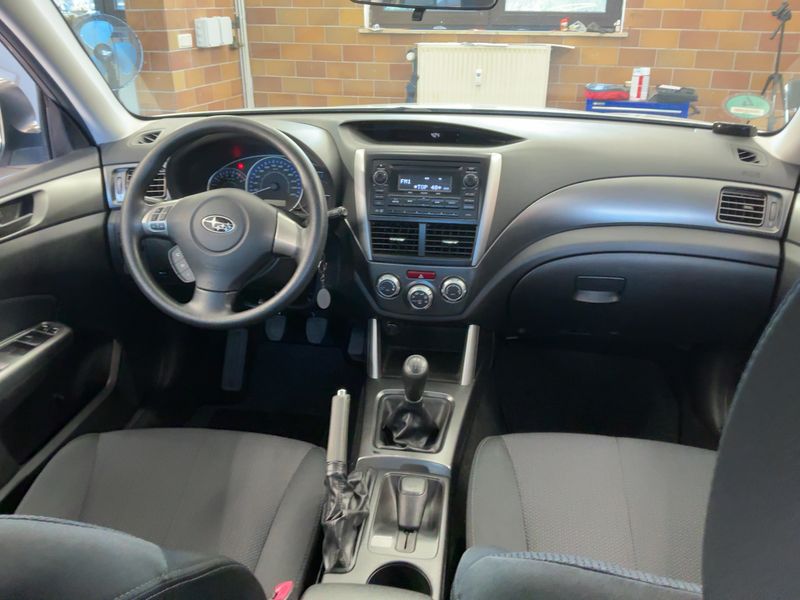 Subaru Forester 2.0 Active — zdjęcie 12