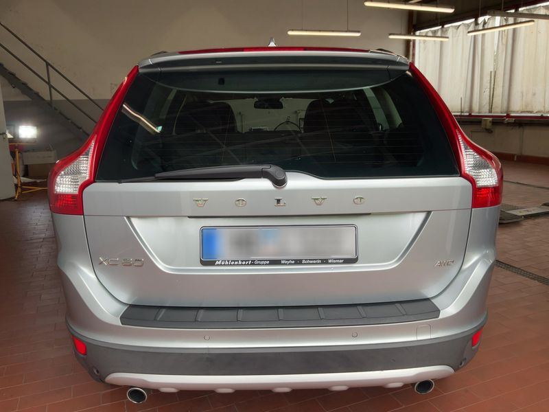 Volvo XC60 2.4 D5 Momentum AWD 2009 – снимка 7