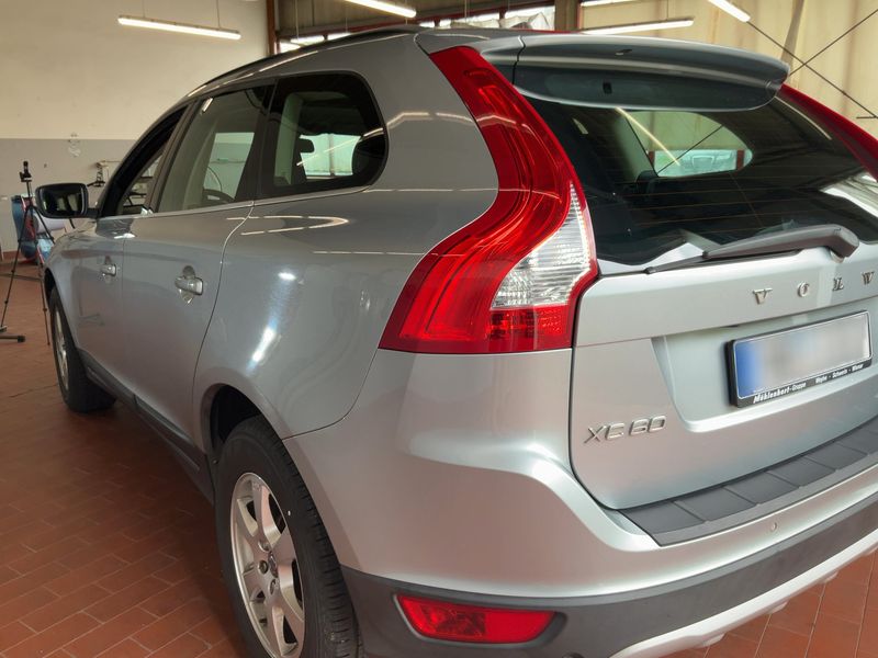 Volvo XC60 2.4 D5 Momentum AWD 2009 – снимка 6