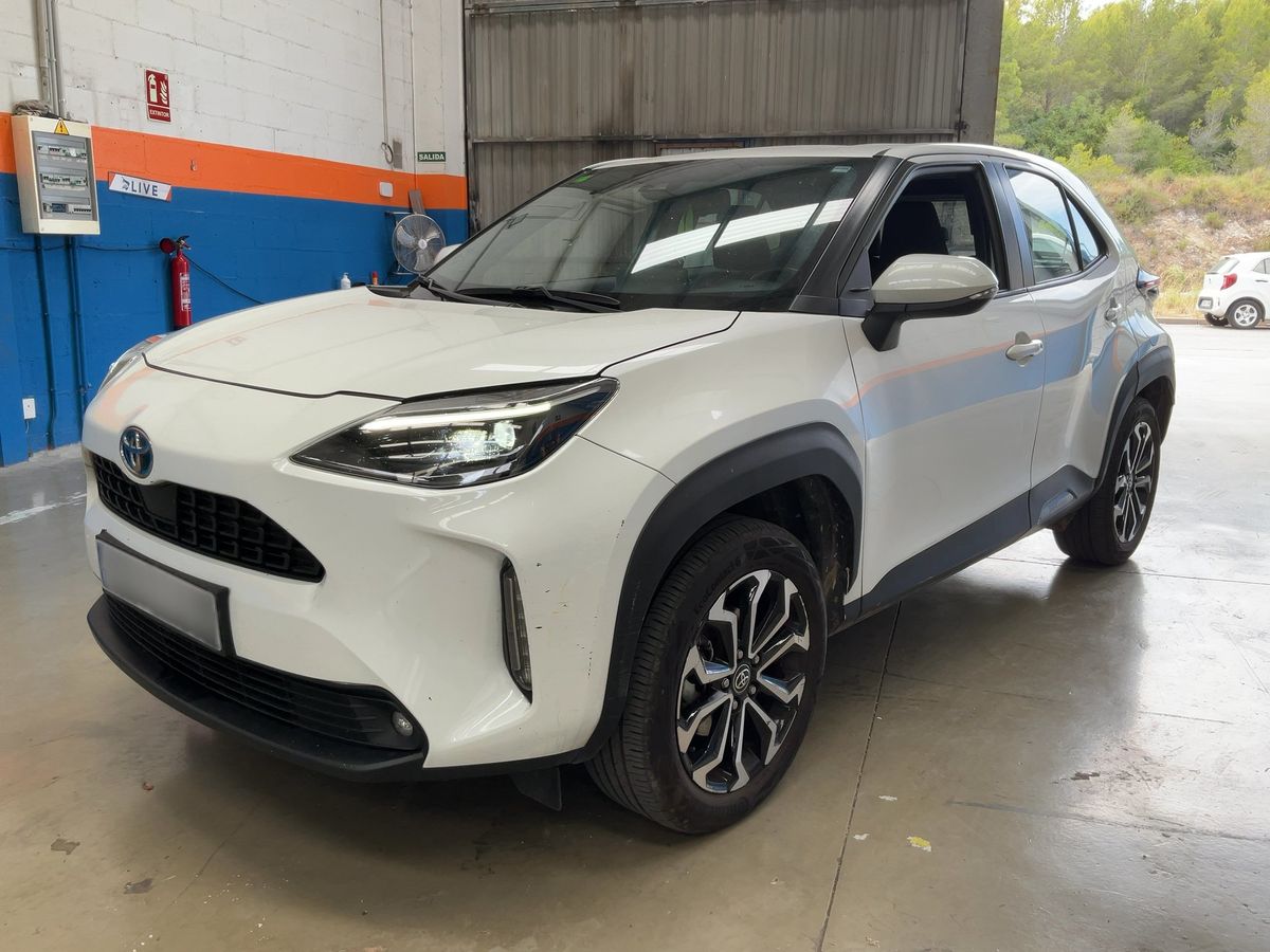 Toyota Yaris 2022 — photo 1