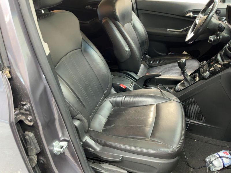Chevrolet Orlando 2.0 Diesel LTZ — zdjęcie 11